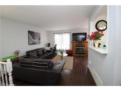 500 Lakeview Road, Fort Erie, ON - Indoor Photo Showing Living Room With Fireplace