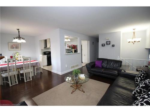 500 Lakeview Road, Fort Erie, ON - Indoor Photo Showing Living Room