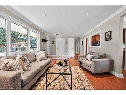 11 Douglas Road, Ancaster, ON - Indoor Photo Showing Living Room