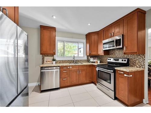 11 Douglas Road, Ancaster, ON - Indoor Photo Showing Kitchen