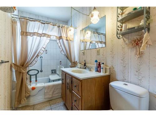 5473 Hillsdale Avenue, Niagara Falls, ON - Indoor Photo Showing Bathroom