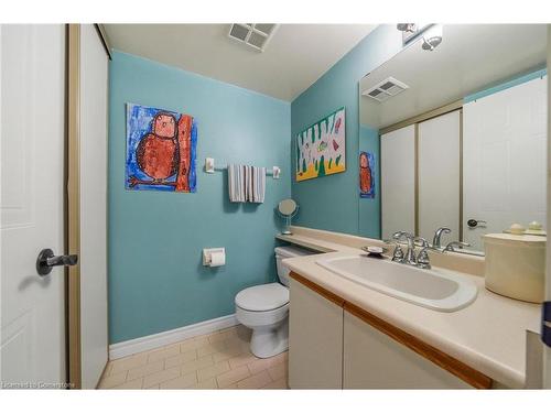 204-1270 Maple Crossing Boulevard, Burlington, ON - Indoor Photo Showing Bathroom