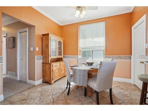 408 Cochrane Road, Hamilton, ON - Indoor Photo Showing Dining Room