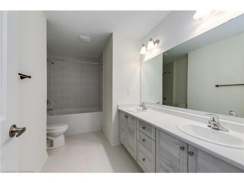 40 Freedom Crescent, Hamilton, ON - Indoor Photo Showing Bathroom