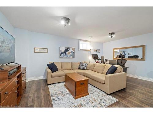 119-1035 Victoria Road S, Guelph, ON - Indoor Photo Showing Living Room