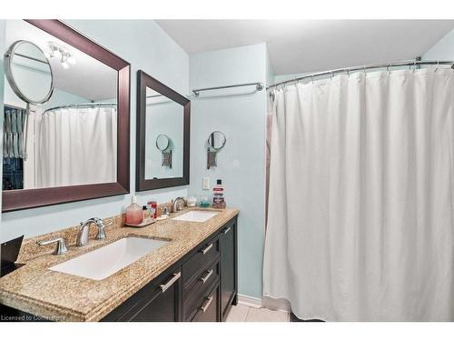 1258 6 Highway N, Hamilton, ON - Indoor Photo Showing Bathroom