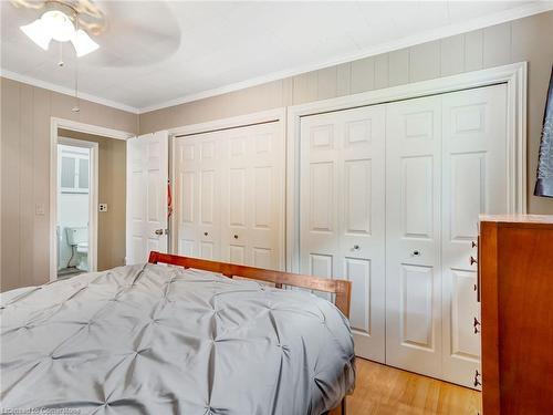 1686 Old Brock Street, Vittoria, ON - Indoor Photo Showing Bedroom