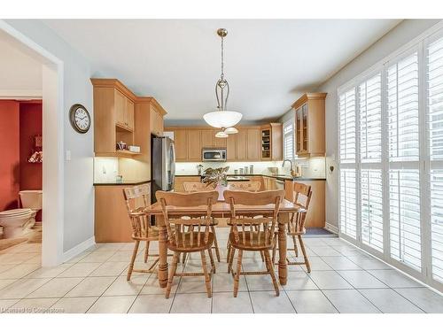 2065 William O'Connell Boulevard, Burlington, ON - Indoor Photo Showing Dining Room