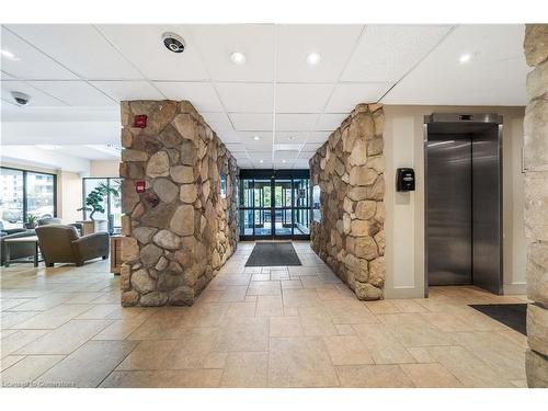 2907-150 Charlton Avenue E, Hamilton, ON - Indoor Photo Showing Gym Room