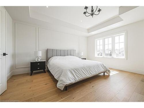 27 Cielo Court, Hamilton, ON - Indoor Photo Showing Bedroom