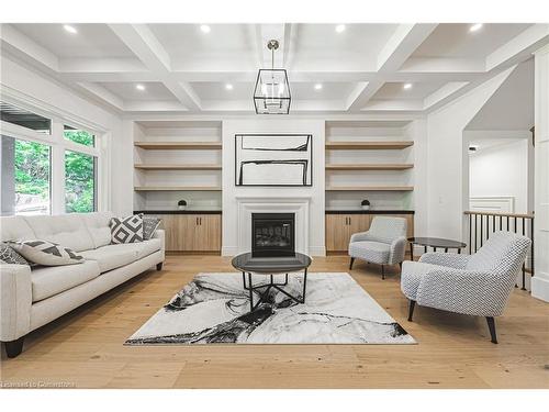 27 Cielo Court, Hamilton, ON - Indoor Photo Showing Living Room With Fireplace