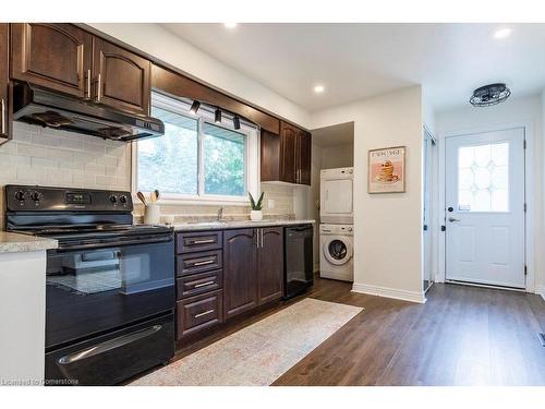 256 Charlton Avenue E, Hamilton, ON - Indoor Photo Showing Kitchen