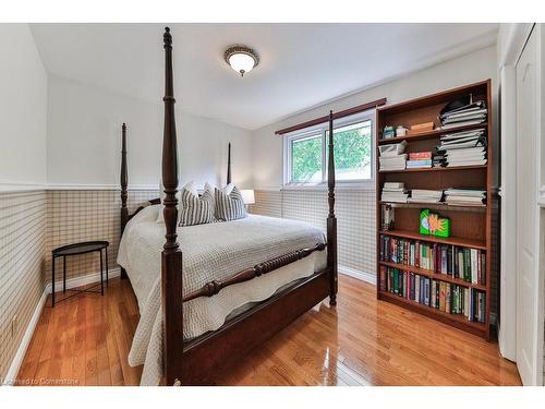 56 Church Street, Stoney Creek, ON - Indoor Photo Showing Bedroom