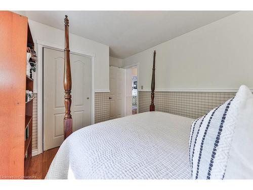 56 Church Street, Stoney Creek, ON - Indoor Photo Showing Bedroom