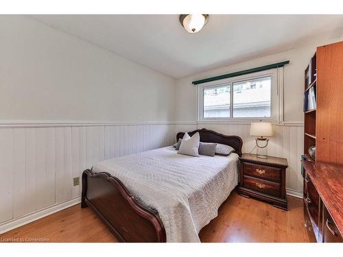 56 Church Street, Stoney Creek, ON - Indoor Photo Showing Bedroom