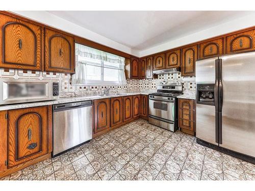 56 Church Street, Stoney Creek, ON - Indoor Photo Showing Kitchen