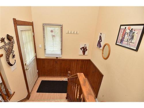 33 Fielding Crescent, Hamilton, ON - Indoor Photo Showing Other Room