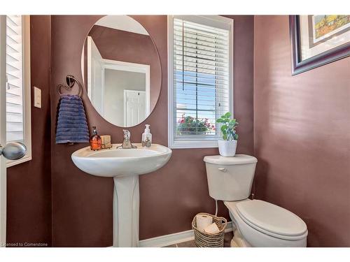 102 Barrett Avenue, Brantford, ON - Indoor Photo Showing Bathroom