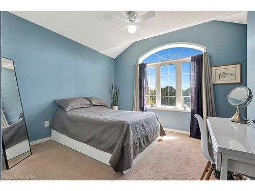 102 Barrett Avenue, Brantford, ON - Indoor Photo Showing Bedroom