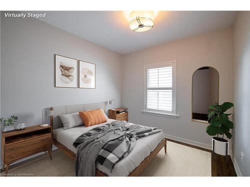 111 Riverdale Drive, St. Catharines, ON - Indoor Photo Showing Bedroom