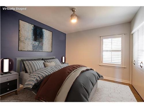 111 Riverdale Drive, St. Catharines, ON - Indoor Photo Showing Bedroom