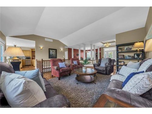 46 Townline Road, Jarvis, ON - Indoor Photo Showing Living Room