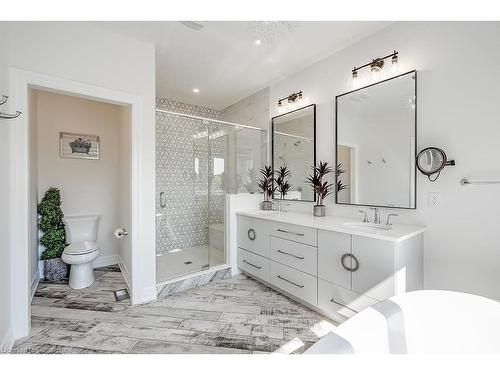 23 Whitcombe Way, Morriston, ON - Indoor Photo Showing Bathroom