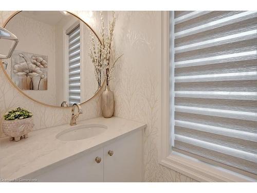 23 Whitcombe Way, Morriston, ON - Indoor Photo Showing Bathroom