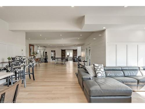 23 Whitcombe Way, Morriston, ON - Indoor Photo Showing Living Room