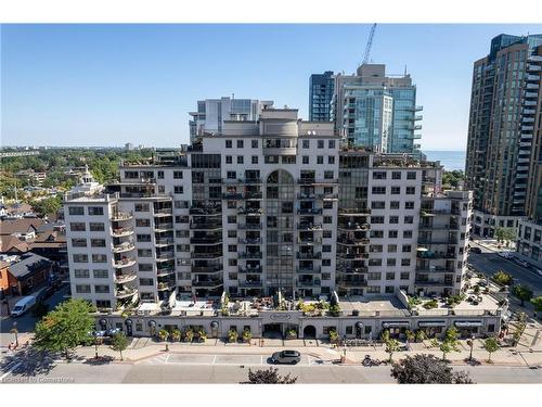 709-399 Elizabeth Street, Burlington, ON - Outdoor With Facade