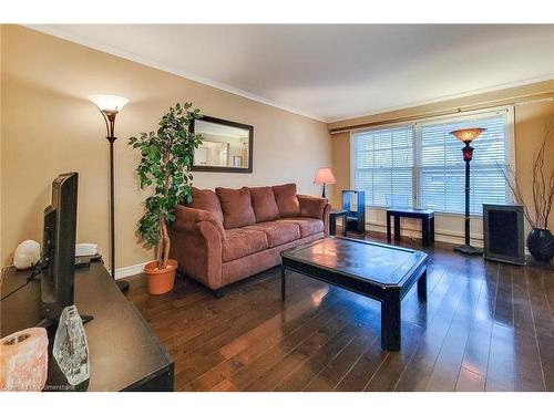 2145 Sandringham Drive, Burlington, ON - Indoor Photo Showing Living Room