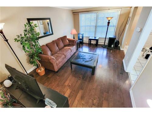 2145 Sandringham Drive, Burlington, ON - Indoor Photo Showing Living Room