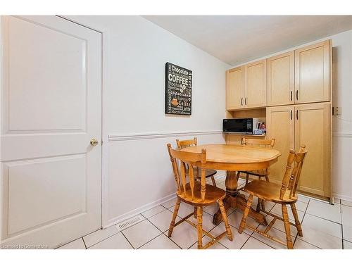 2145 Sandringham Drive, Burlington, ON - Indoor Photo Showing Dining Room