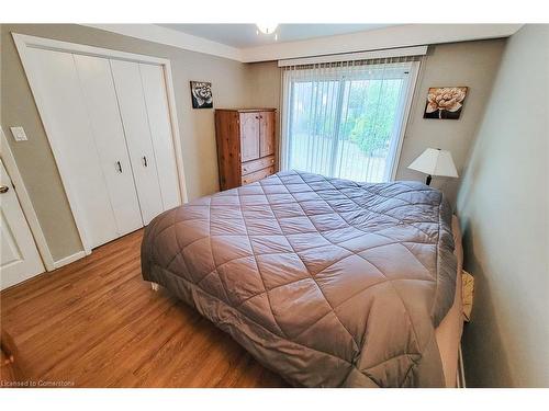 2145 Sandringham Drive, Burlington, ON - Indoor Photo Showing Bedroom