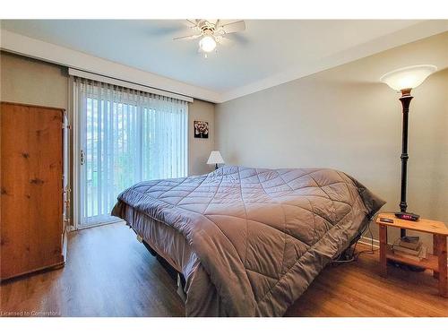 2145 Sandringham Drive, Burlington, ON - Indoor Photo Showing Bedroom