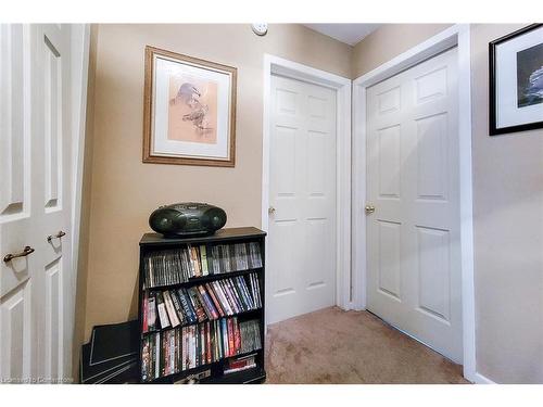 2145 Sandringham Drive, Burlington, ON - Indoor Photo Showing Other Room