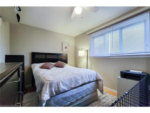 2145 Sandringham Drive, Burlington, ON - Indoor Photo Showing Bedroom