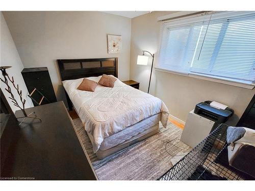 2145 Sandringham Drive, Burlington, ON - Indoor Photo Showing Bedroom