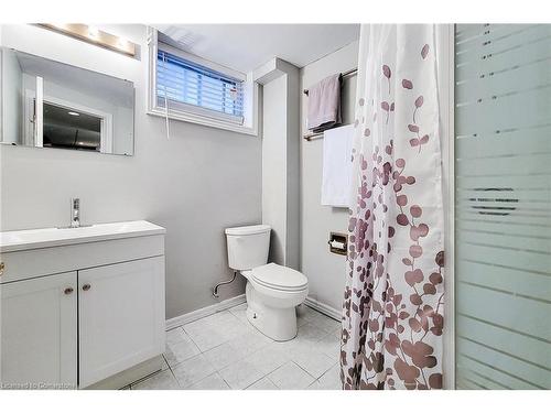 2145 Sandringham Drive, Burlington, ON - Indoor Photo Showing Bathroom