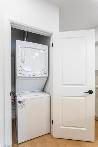 1-115 Catharine Street N, Hamilton, ON - Indoor Photo Showing Laundry Room