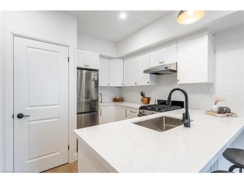 1-115 Catharine Street N, Hamilton, ON - Indoor Photo Showing Kitchen With Stainless Steel Kitchen