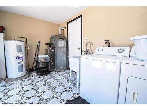 19 Crowland Avenue, Welland, ON - Indoor Photo Showing Laundry Room