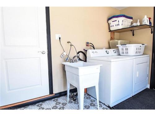 19 Crowland Avenue, Welland, ON - Indoor Photo Showing Laundry Room