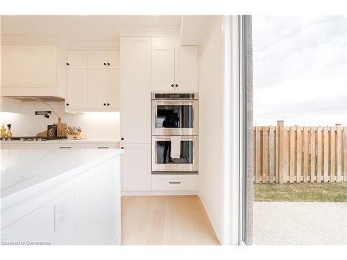 81 Homestead Way, Thorold, ON - Indoor Photo Showing Kitchen