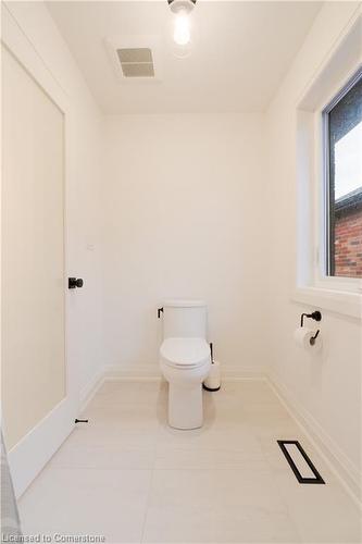 81 Homestead Way, Thorold, ON - Indoor Photo Showing Bathroom