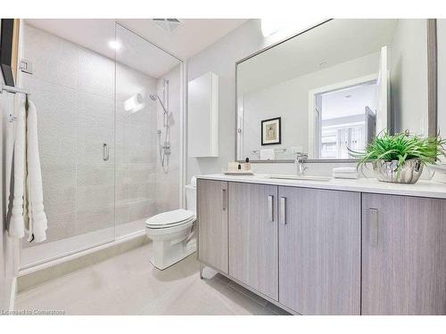 234-1575 Lakeshore Road W, Mississauga, ON - Indoor Photo Showing Bathroom