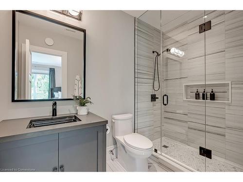 2613 Homestead Drive, Burlington, ON - Indoor Photo Showing Bathroom