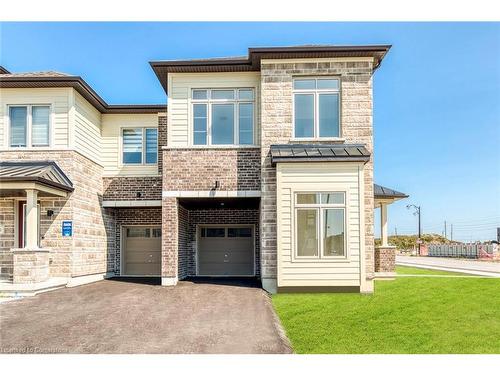 62 Delano Way, Newmarket, ON 