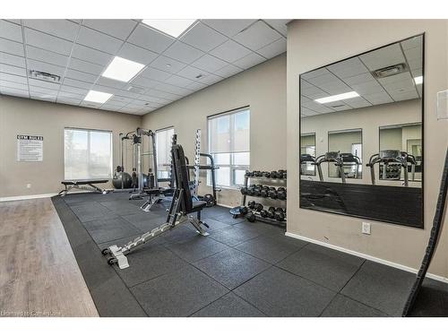 519-2486 Old Bronte Road, Oakville, ON - Indoor Photo Showing Gym Room