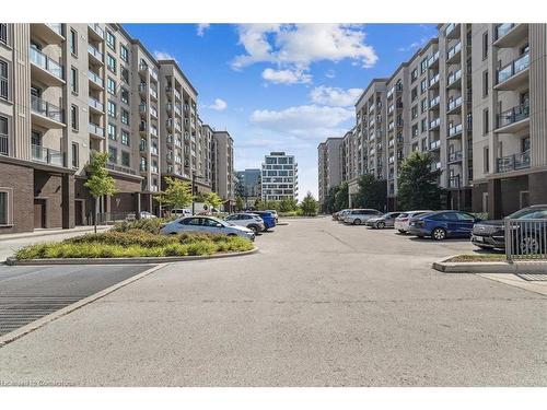 519-2486 Old Bronte Road, Oakville, ON - Outdoor With Balcony With Facade